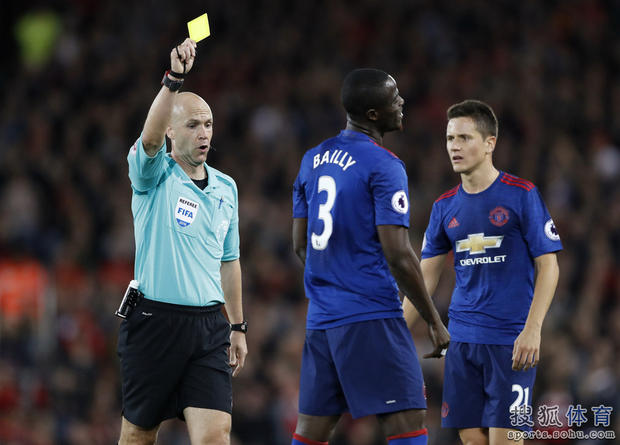  朗斯门将神扑零封强敌 获评本轮最佳球员  