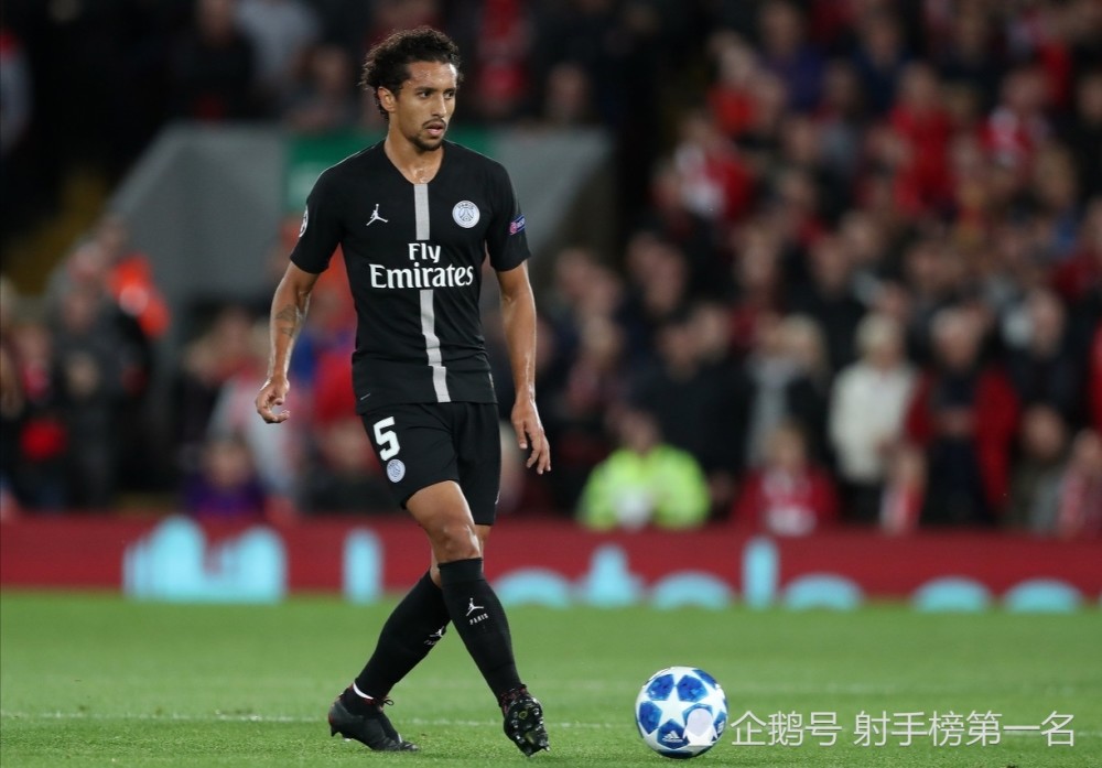  布雷斯特门将超神扑救零封巴黎  